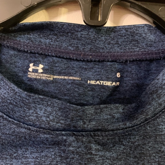 Under Armour Shirt - Picture 2 of 4
